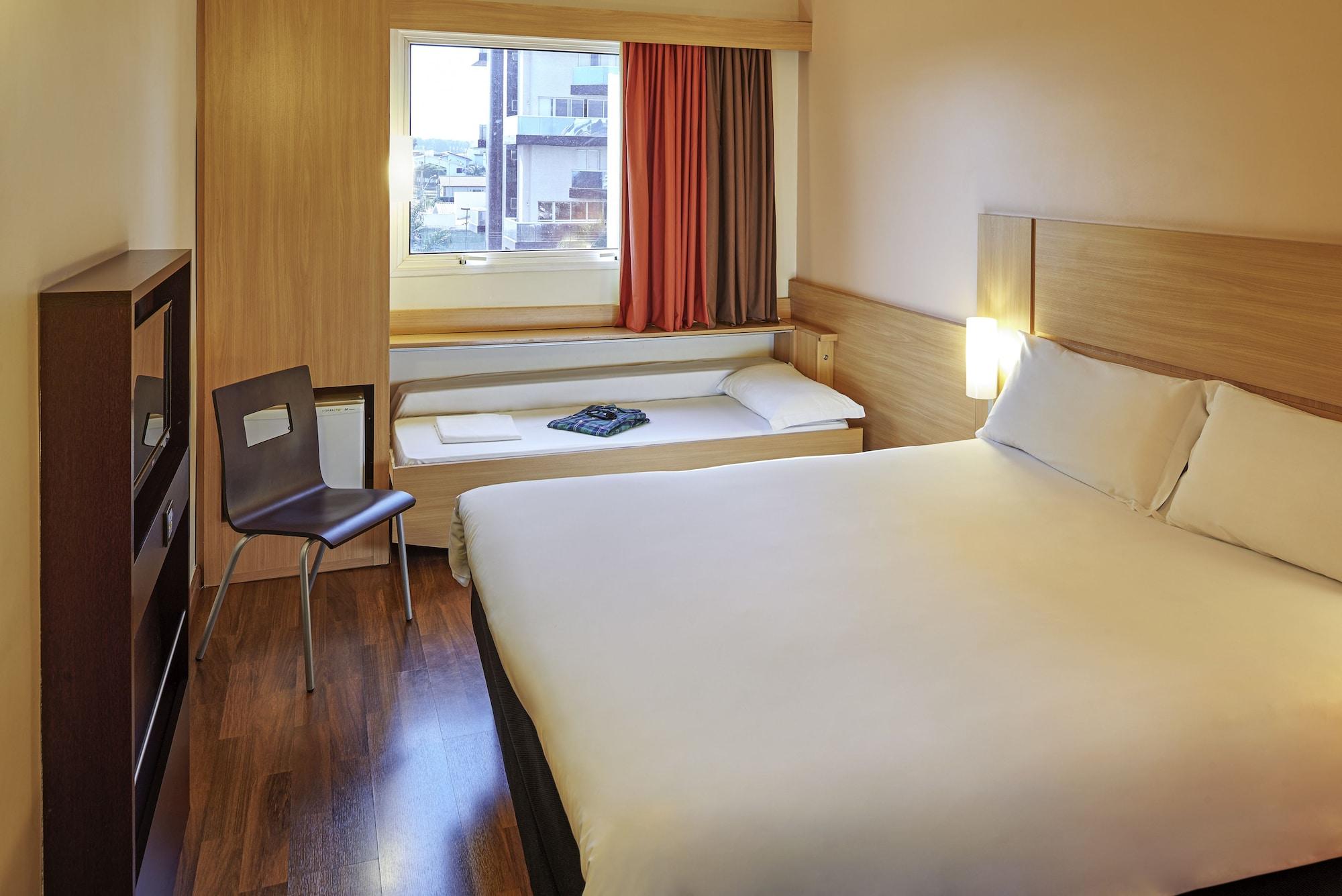 Ibis Paris La Defense Esplanade Hotell Courbevoie Eksteriør bilde