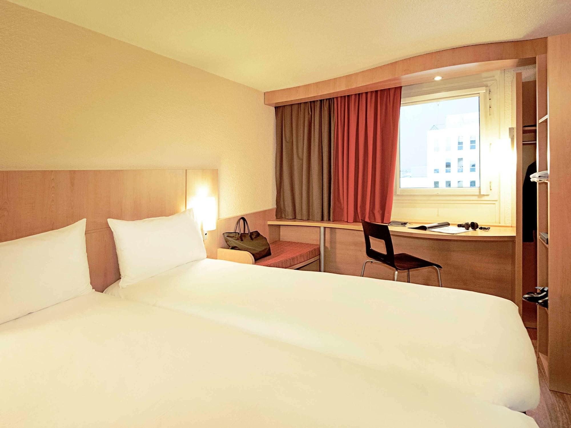 Ibis Paris La Defense Esplanade Hotell Courbevoie Eksteriør bilde