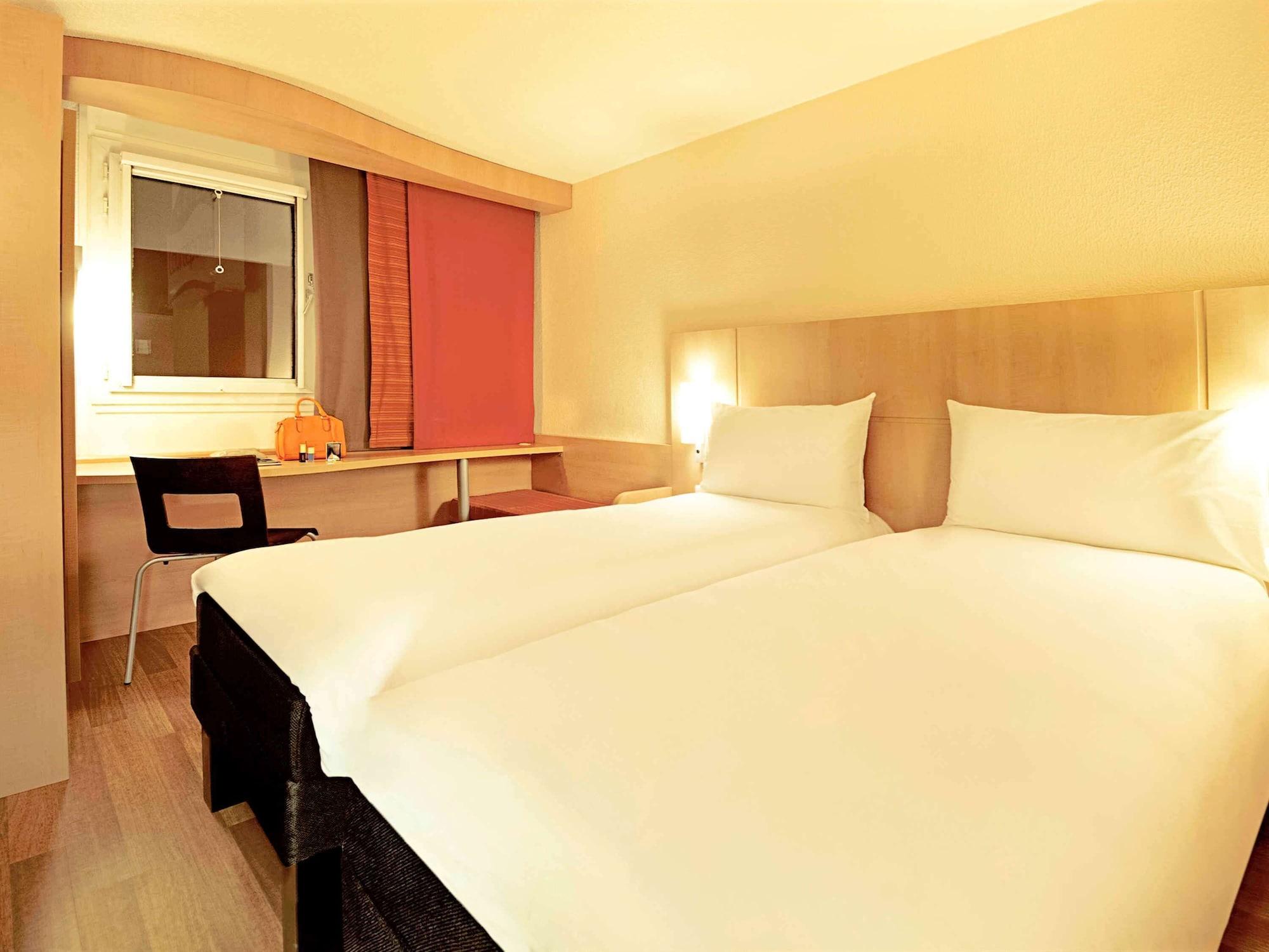 Ibis Paris La Defense Esplanade Hotell Courbevoie Eksteriør bilde