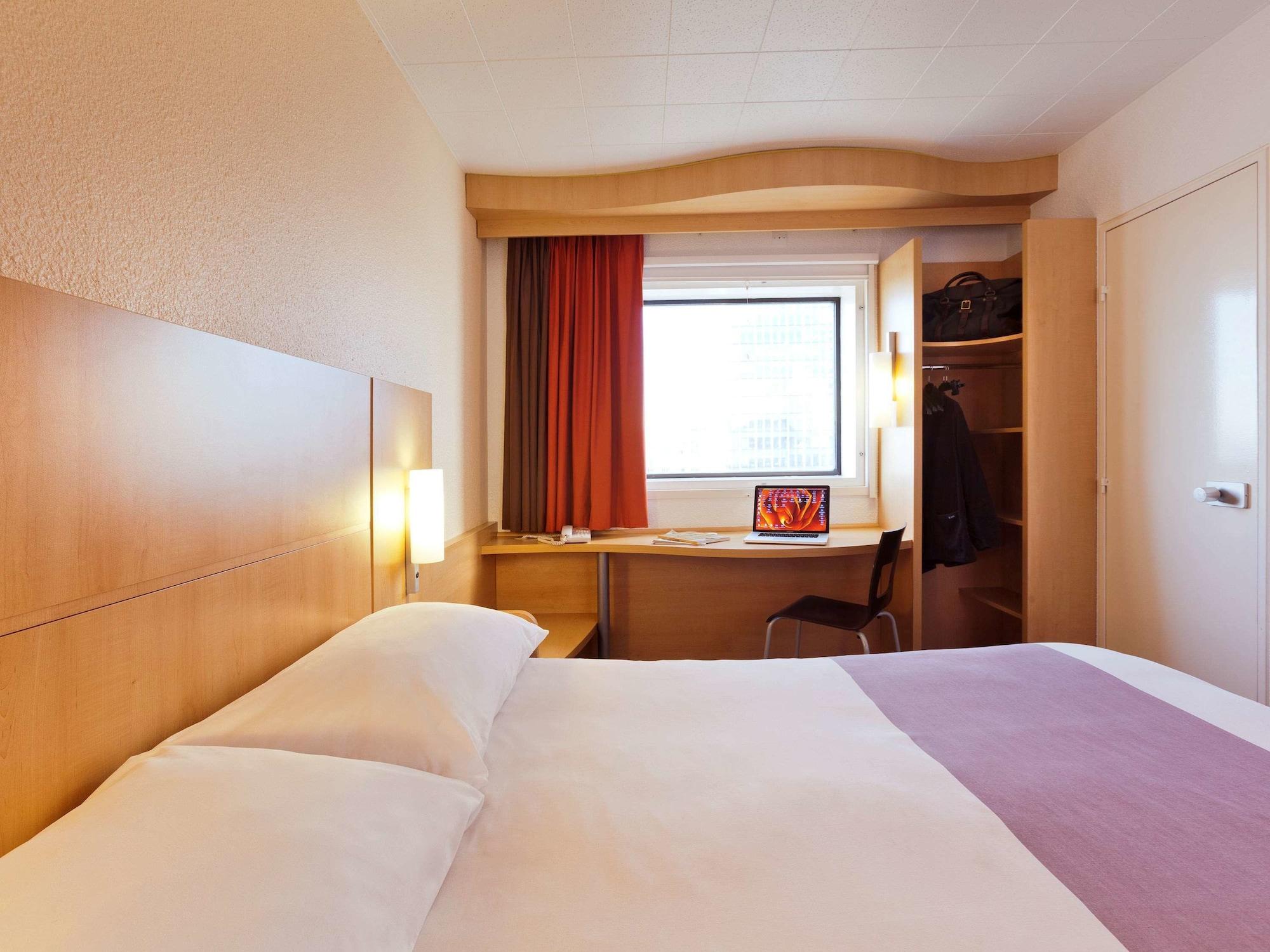 Ibis Paris La Defense Esplanade Hotell Courbevoie Eksteriør bilde