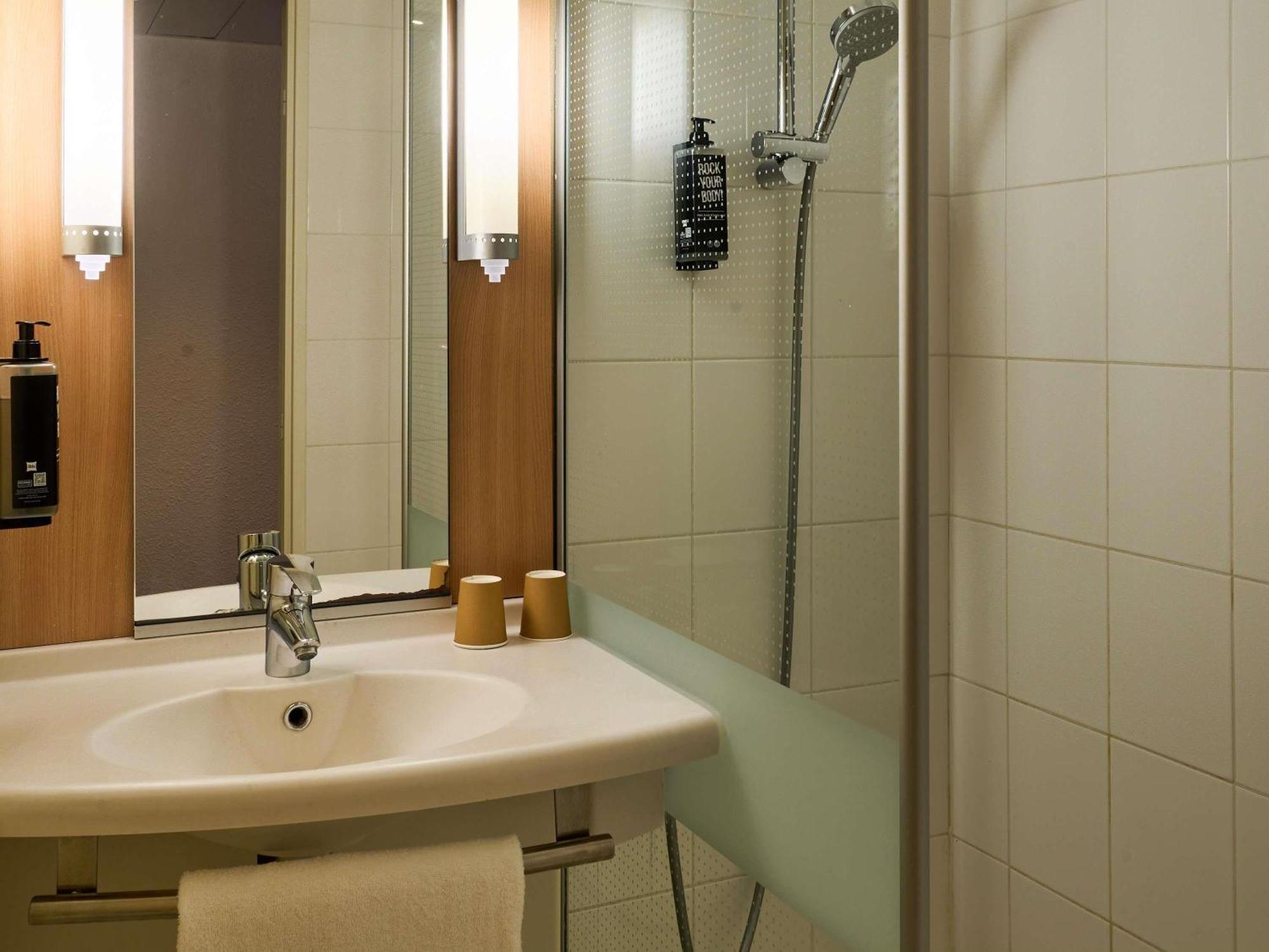 Ibis Paris La Defense Esplanade Hotell Courbevoie Eksteriør bilde